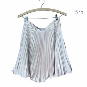 Club Monaco Champagne Pearl Satin Pleated Mini Skirt Women’s Size 4